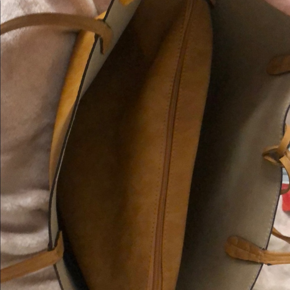 Purse - Picture 2 of 2